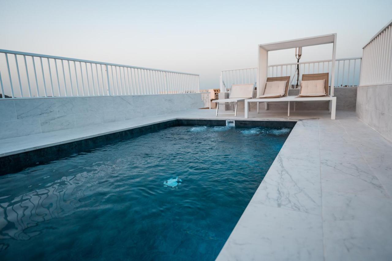 Anici Crt Penthouse 4 - With Private Rooftop Pool Виктория Экстерьер фото