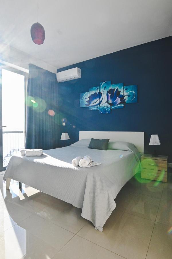 Anici Crt Penthouse 4 - With Private Rooftop Pool Виктория Экстерьер фото