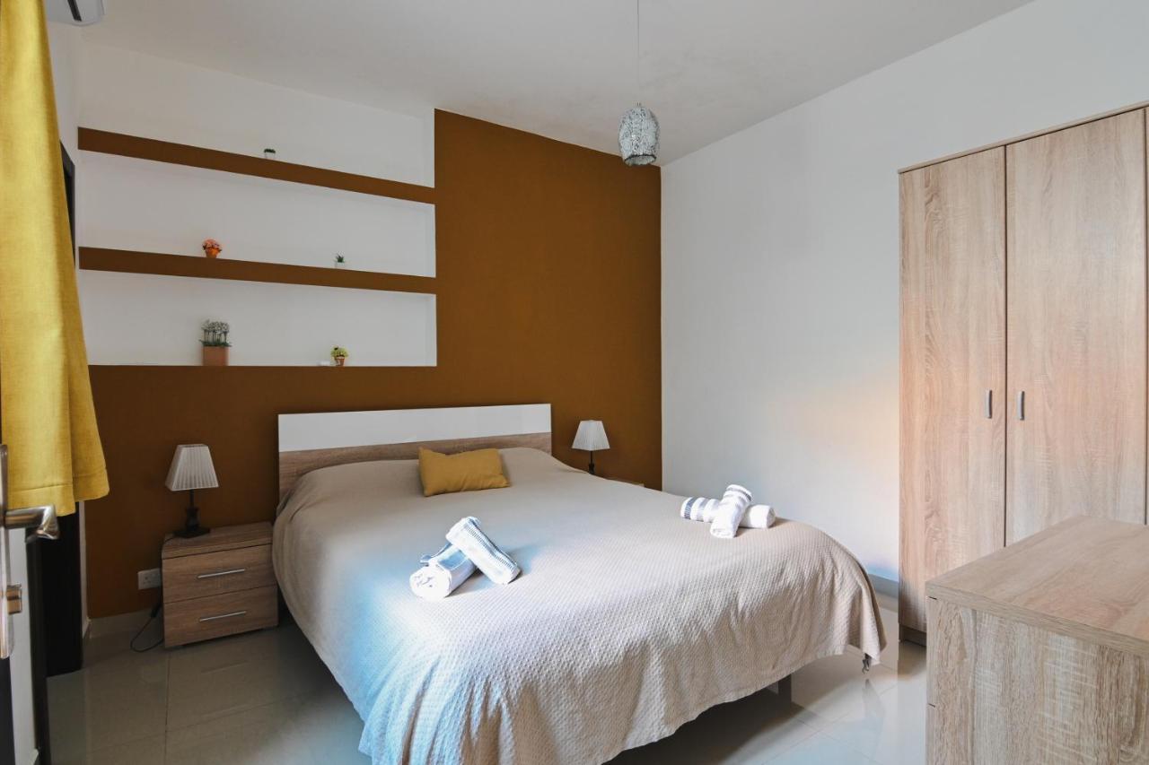 Anici Crt Penthouse 4 - With Private Rooftop Pool Виктория Экстерьер фото