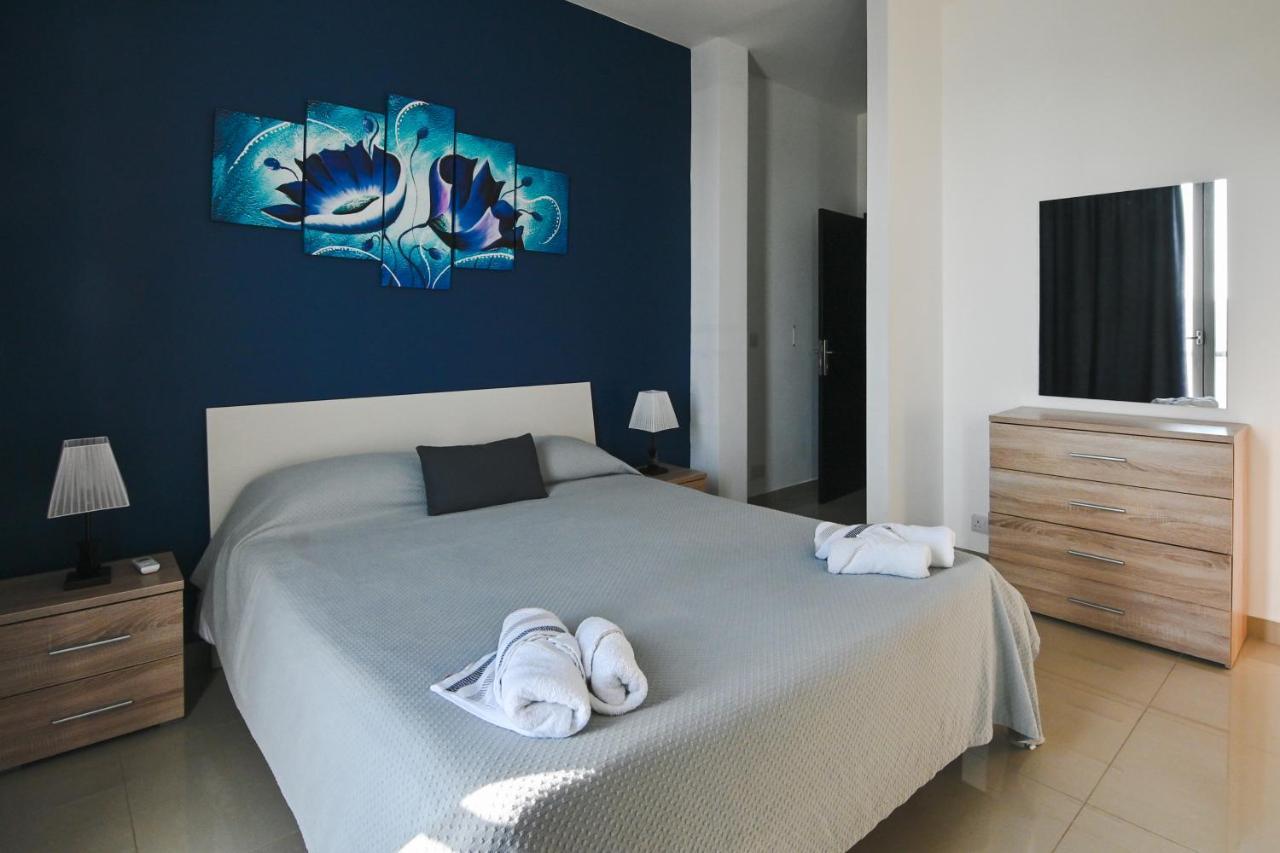 Anici Crt Penthouse 4 - With Private Rooftop Pool Виктория Экстерьер фото