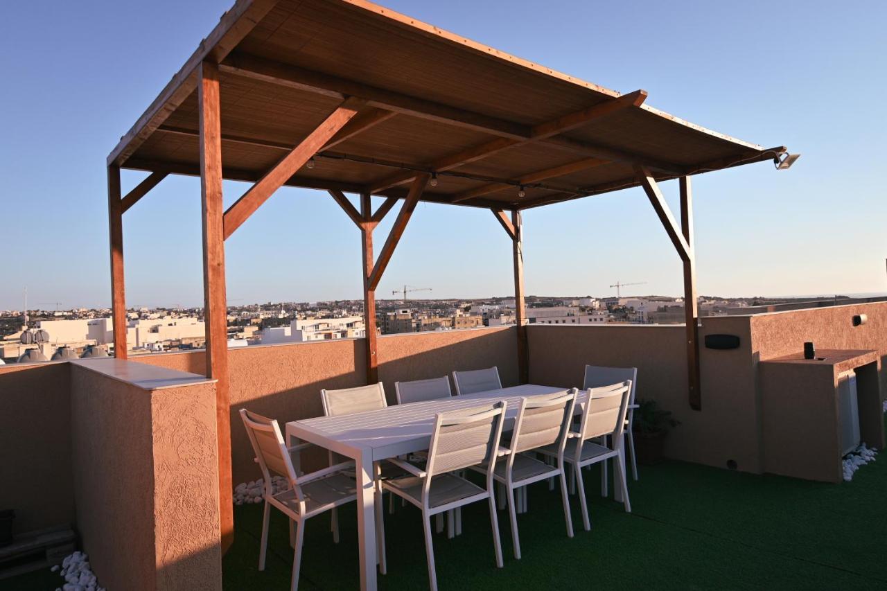 Anici Crt Penthouse 4 - With Private Rooftop Pool Виктория Экстерьер фото