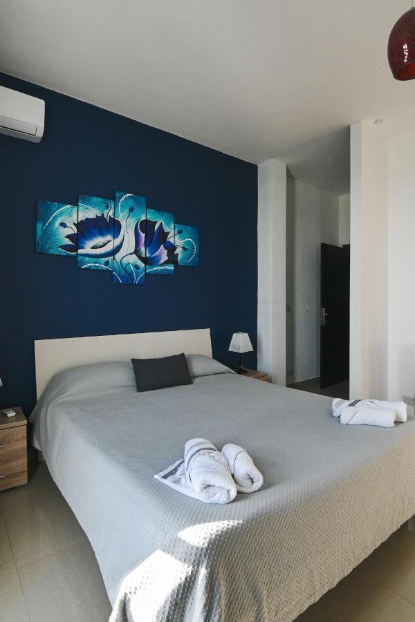 Anici Crt Penthouse 4 - With Private Rooftop Pool Виктория Экстерьер фото