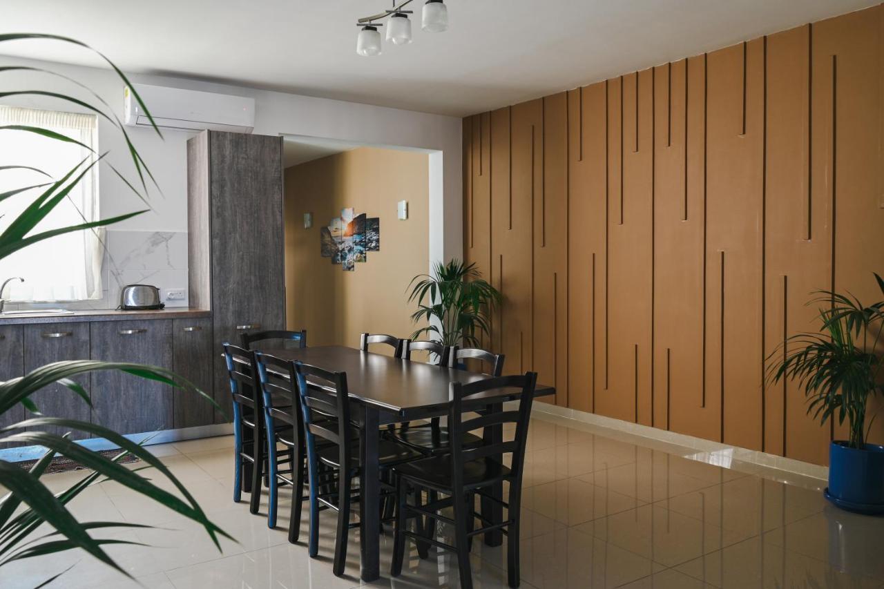 Anici Crt Penthouse 4 - With Private Rooftop Pool Виктория Экстерьер фото