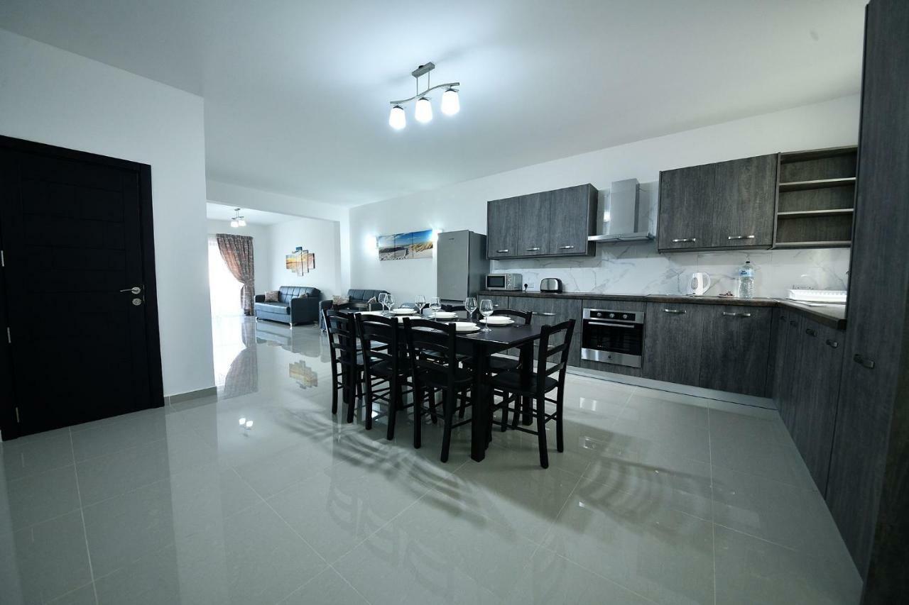 Anici Crt Penthouse 4 - With Private Rooftop Pool Виктория Экстерьер фото